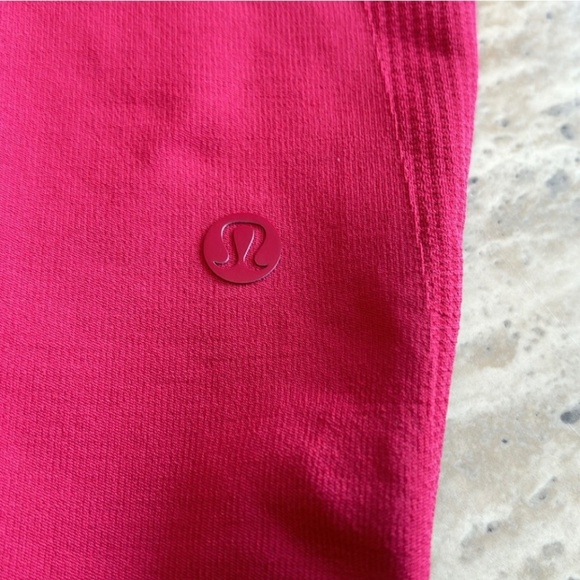 Lululemon Zone In Tight. Cranberry 27 inch. Size 8. Like New - Picture 10 of 10